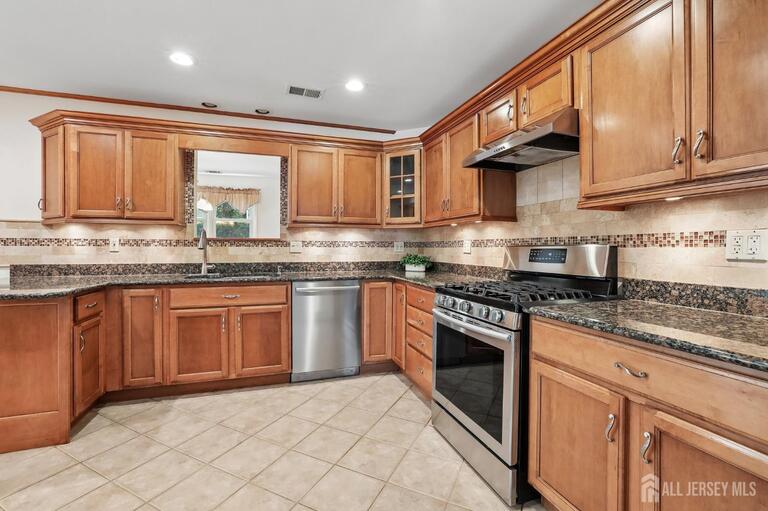 Photo 8 of 219 W 1st Street, Edison NJ 08820, Edison, NJ