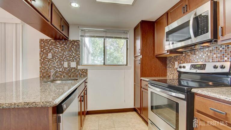Photo 11 of 94 Salix Plaza # B, Monroe NJ 08831, Monroe, NJ