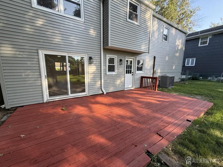 Photo 18 of 684 West Avenue, Sewaren NJ 07077, Sewaren, NJ