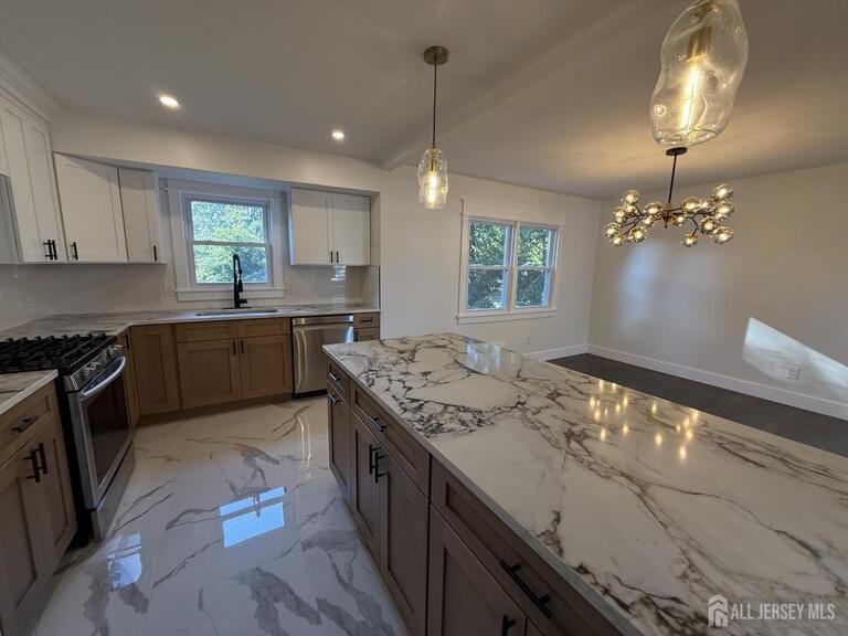 Photo 3 of 684 West Avenue, Sewaren NJ 07077, Sewaren, NJ