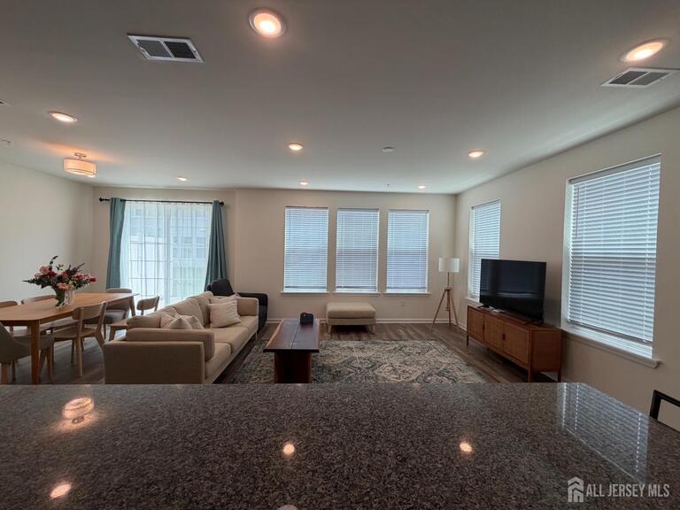 Photo 6 of 718 Station Road, Dunellen NJ 08812, Dunellen, NJ