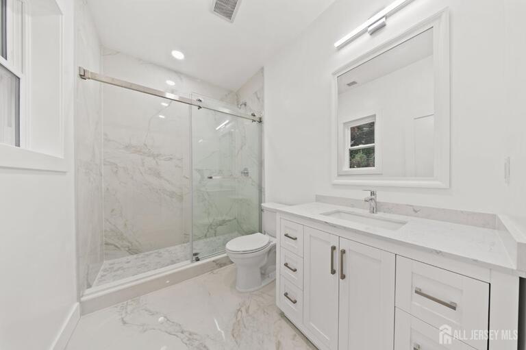 Photo 11 of 418 East Avenue, Northvale NJ 07647, Northvale, NJ