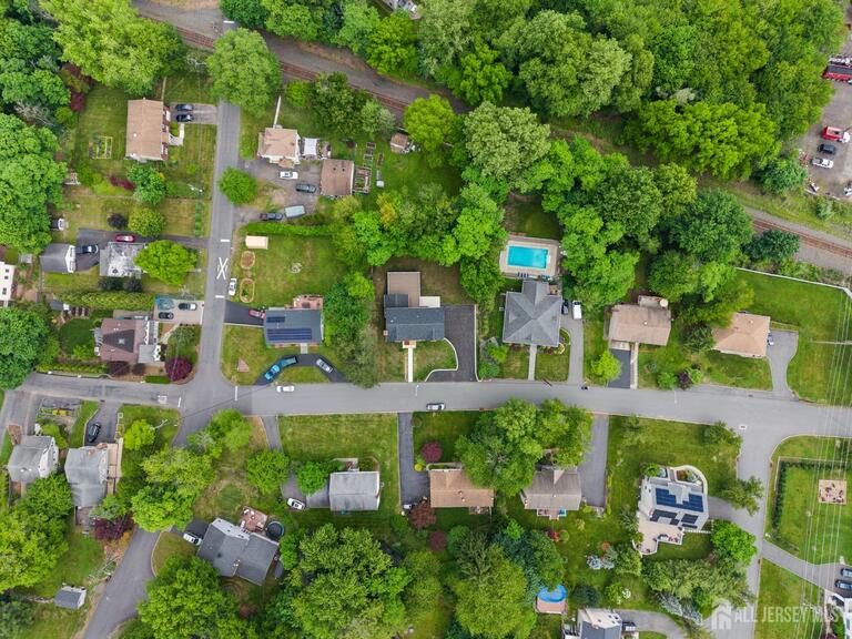 Photo 31 of 418 East Avenue, Northvale NJ 07647, Northvale, NJ