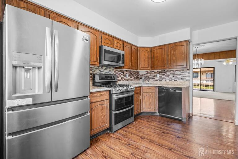 Photo 3 of 3504 N Oaks Boulevard N, North Brunswick NJ 08902, North Brunswick, NJ