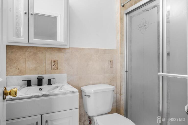 Photo 11 of 3504 N Oaks Boulevard N, North Brunswick NJ 08902, North Brunswick, NJ