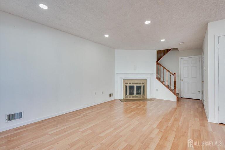 Photo 21 of 230 Kempsey Drive, North Brunswick NJ 08902, North Brunswick, NJ