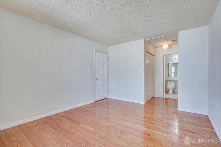 Photo 5 of 230 Kempsey Drive, North Brunswick NJ 08902, North Brunswick, NJ