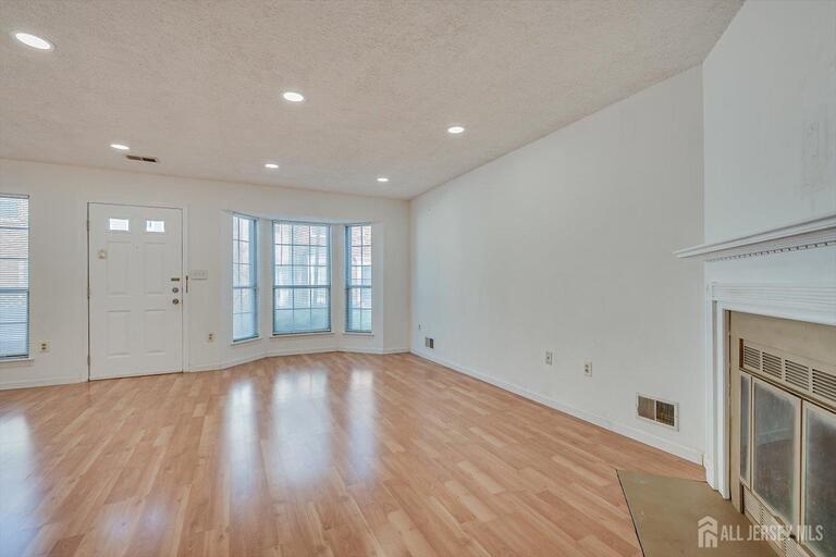 Photo 17 of 230 Kempsey Drive, North Brunswick NJ 08902, North Brunswick, NJ