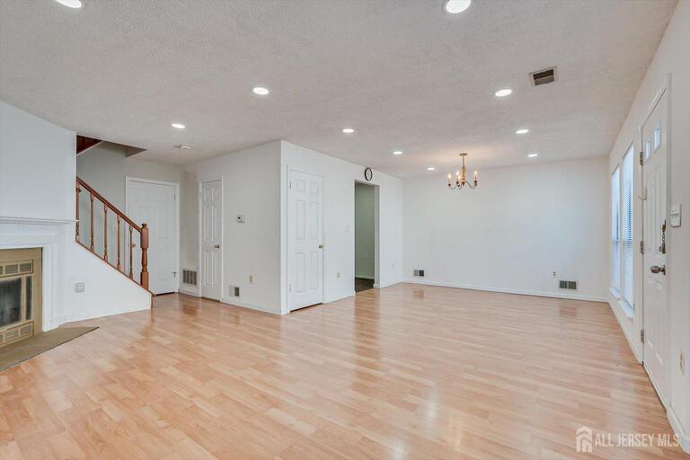 Photo 38 of 230 Kempsey Drive, North Brunswick NJ 08902, North Brunswick, NJ