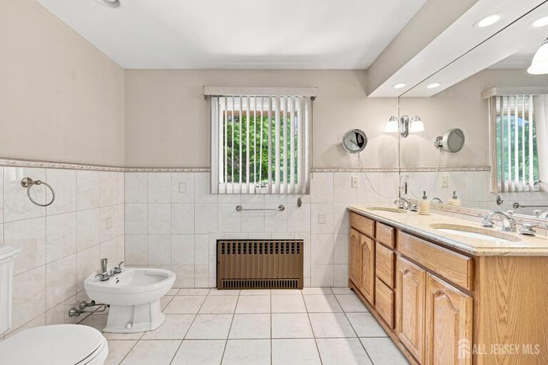 Photo 40 of 470 Blue Rige Avenue, Piscataway NJ 08854, Piscataway, NJ