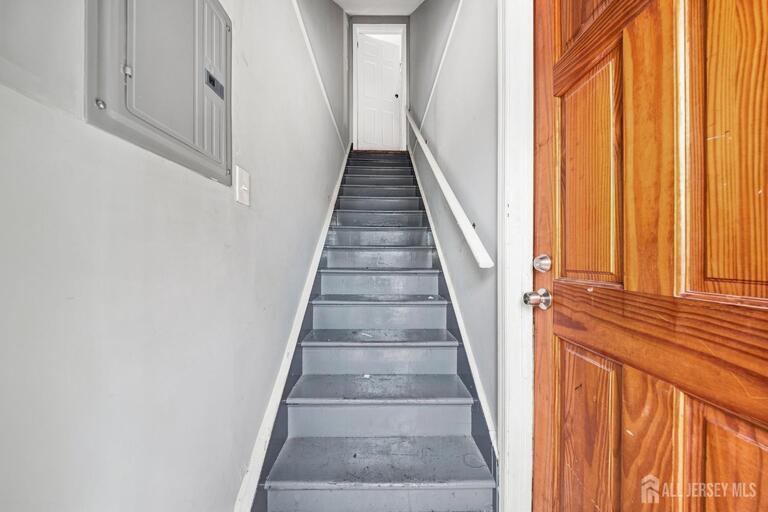 Photo 13 of 212 Port Avenue, Elizabeth NJ 07206, Elizabeth, NJ