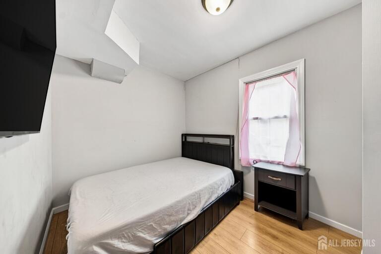 Photo 11 of 212 Port Avenue, Elizabeth NJ 07206, Elizabeth, NJ
