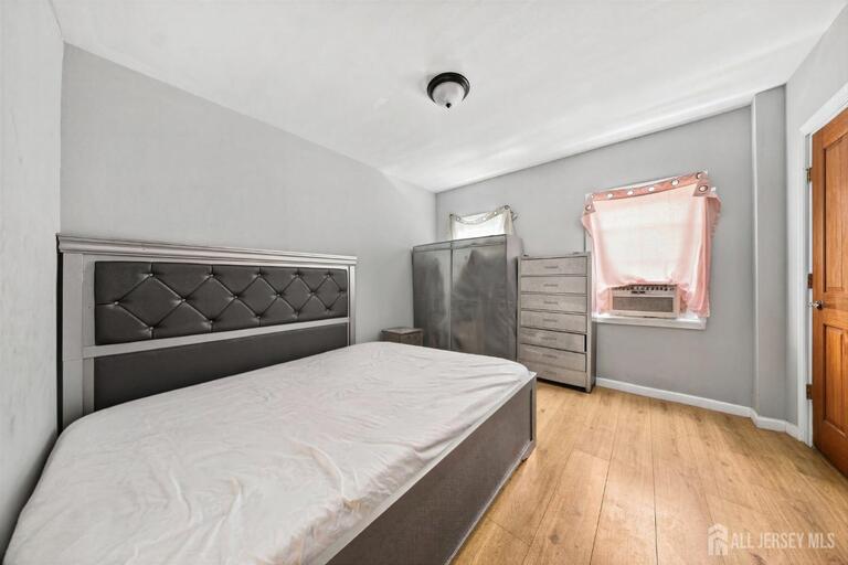 Photo 12 of 212 Port Avenue, Elizabeth NJ 07206, Elizabeth, NJ