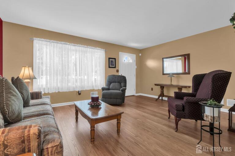 Photo 14 of 266 Thomas Street, Woodbridge Proper NJ 07095, Woodbridge Proper, NJ