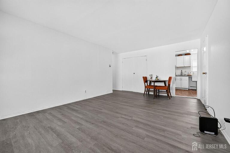 Photo 5 of 46 Gramercy Gardens # B, Middlesex NJ 08846, Middlesex, NJ