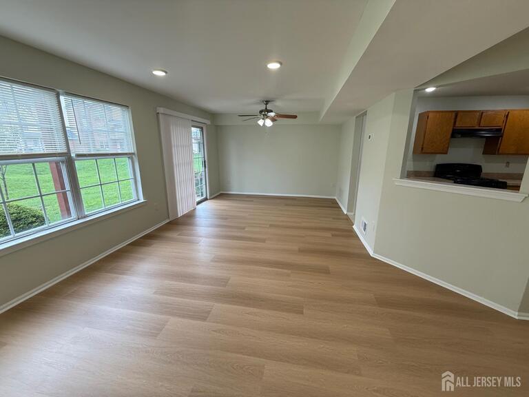 Photo 3 of 220 Copeley Way, North Brunswick NJ 08902, North Brunswick, NJ
