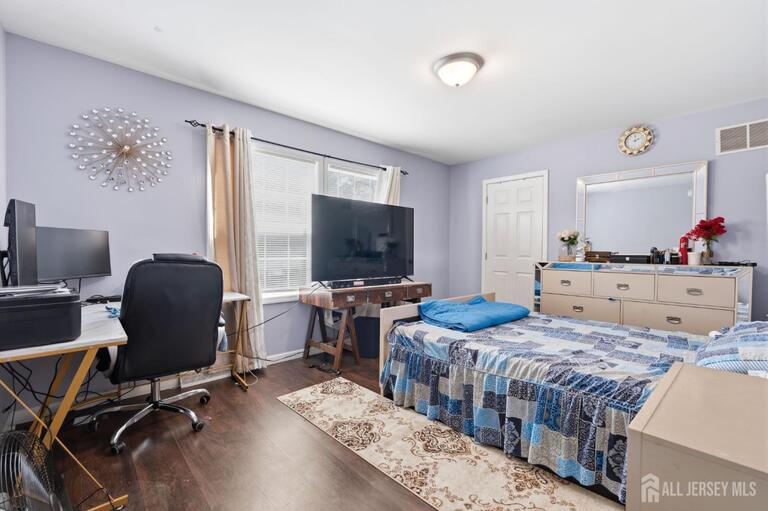 Photo 12 of 1738 W 3rd Street W, Piscataway NJ 08854, Piscataway, NJ