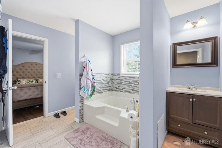 Photo 17 of 1738 W 3rd Street W, Piscataway NJ 08854, Piscataway, NJ