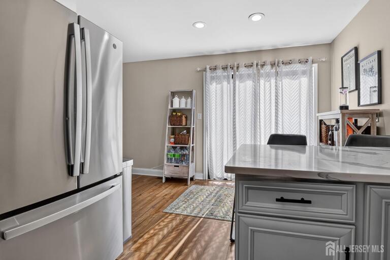 Photo 9 of 44 Tower Hill Drive, Red Bank NJ 07701, Red Bank, NJ