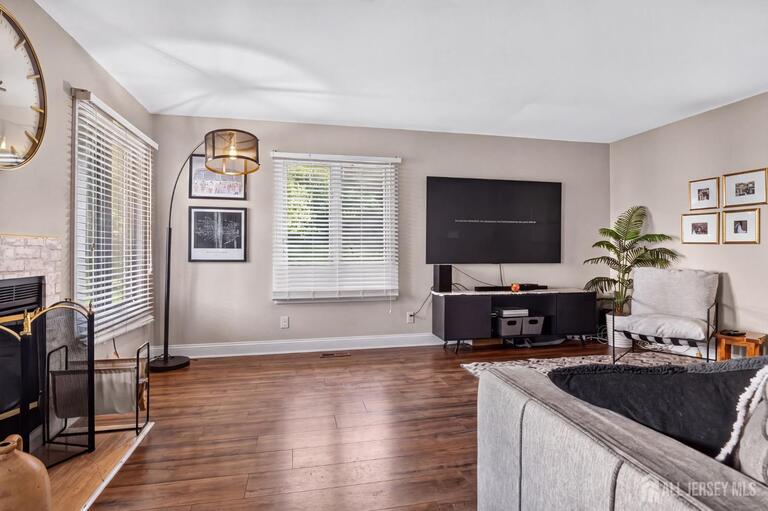 Photo 2 of 44 Tower Hill Drive, Red Bank NJ 07701, Red Bank, NJ