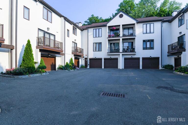 Photo 28 of 44 Tower Hill Drive, Red Bank NJ 07701, Red Bank, NJ