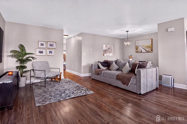 Photo 3 of 44 Tower Hill Drive, Red Bank NJ 07701, Red Bank, NJ