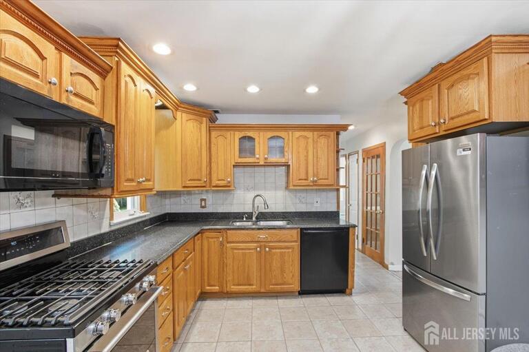 Photo 10 of 36 Oakland Avenue, Franklin NJ 08873, Franklin, NJ