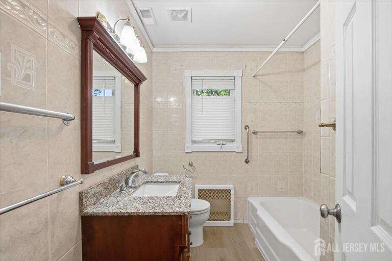 Photo 13 of 36 Oakland Avenue, Franklin NJ 08873, Franklin, NJ