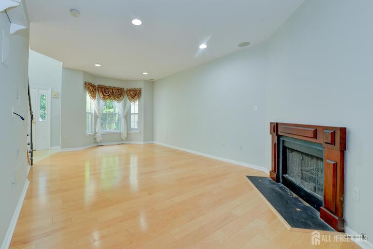Photo 5 of 34 Forest Drive, Piscataway NJ 08844, Piscataway, NJ