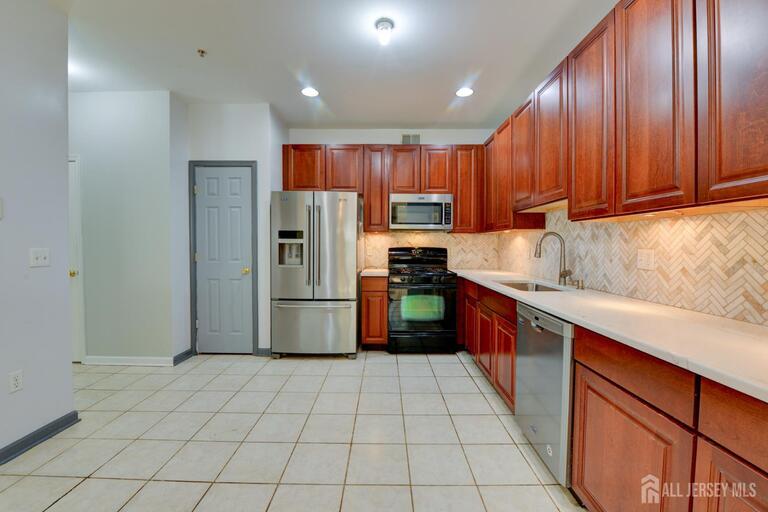 Photo 13 of 34 Forest Drive, Piscataway NJ 08844, Piscataway, NJ