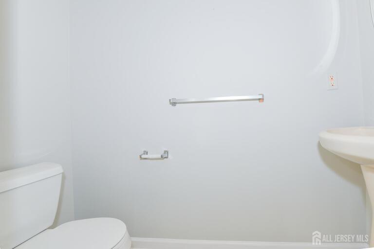 Photo 12 of 34 Forest Drive, Piscataway NJ 08844, Piscataway, NJ