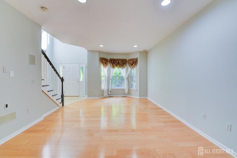 Photo 10 of 34 Forest Drive, Piscataway NJ 08844, Piscataway, NJ