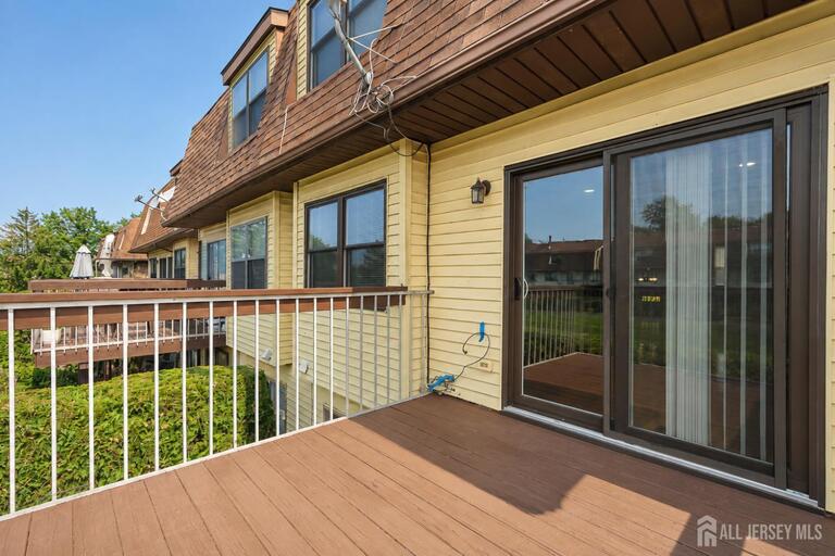 Photo 7 of 3003 N Oaks Boulevard N, North Brunswick NJ 08902, North Brunswick, NJ