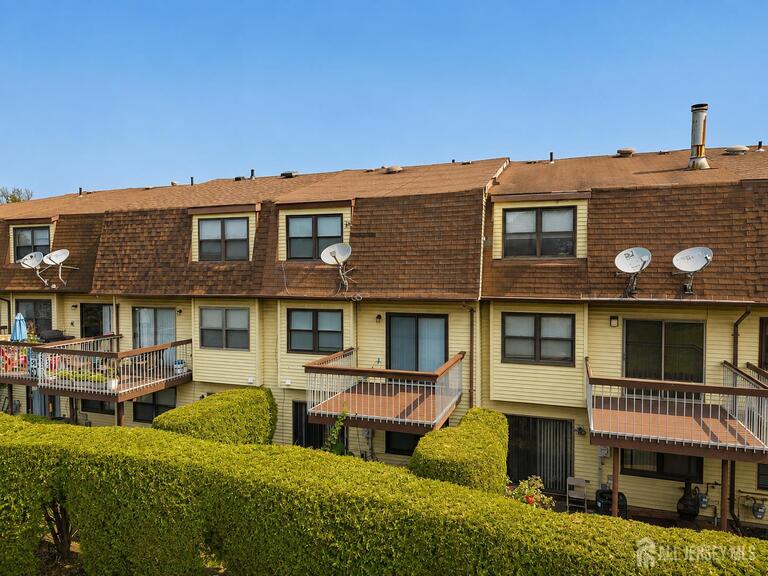 Photo 24 of 3003 N Oaks Boulevard N, North Brunswick NJ 08902, North Brunswick, NJ