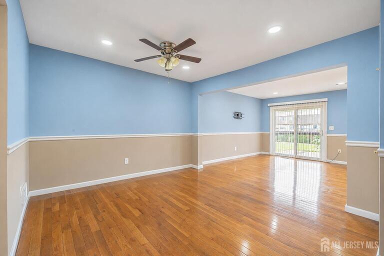 Photo 9 of 3003 N Oaks Boulevard N, North Brunswick NJ 08902, North Brunswick, NJ