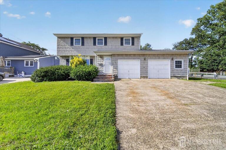Photo 1 of 204 MARLIN Drive, Fords NJ 08863, Fords, NJ