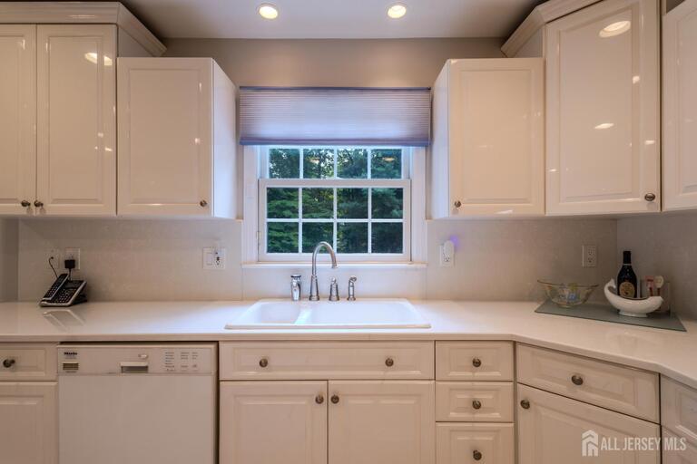 Photo 21 of 6 Burlington Lane, East Brunswick NJ 08816, East Brunswick, NJ