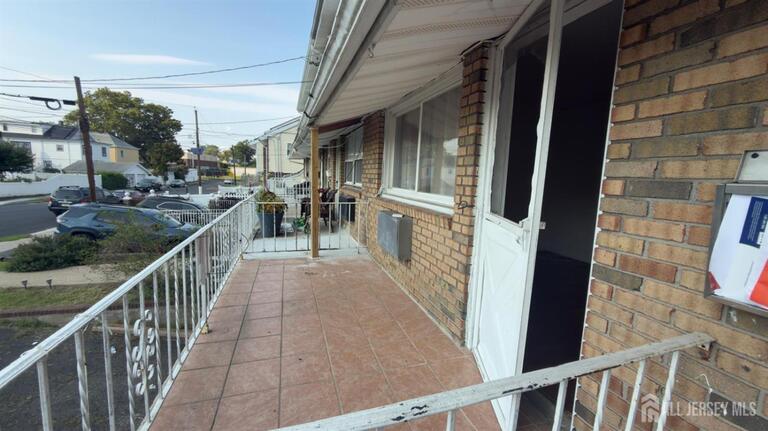 Photo 3 of 690 W Side Avenue W, Perth Amboy NJ 08861, Perth Amboy, NJ