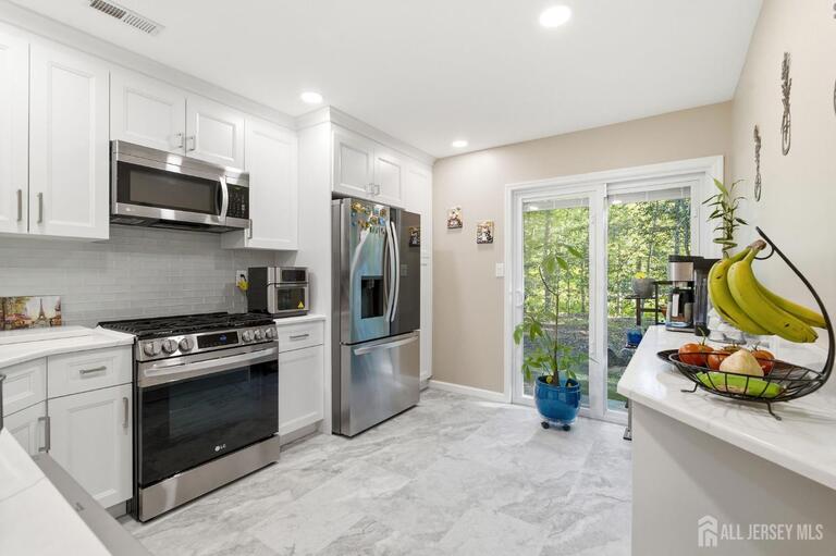 Photo 7 of 267 Century Way, Manalapan NJ 07726, Manalapan, NJ
