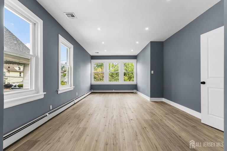 Photo 13 of 324 Harper Place # 2, Highland Park NJ 08904, Highland Park, NJ