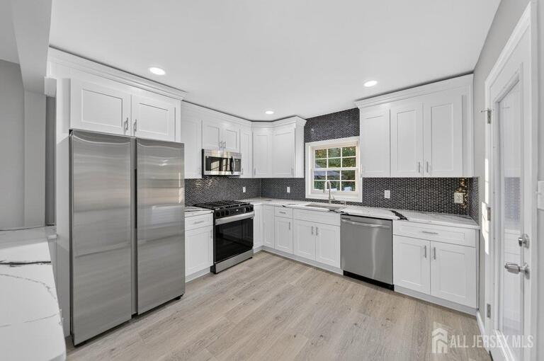 Photo 11 of 184 Green Street, Woodbridge Proper NJ 07095, Woodbridge Proper, NJ