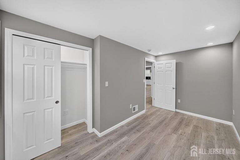 Photo 9 of 184 Green Street, Woodbridge Proper NJ 07095, Woodbridge Proper, NJ