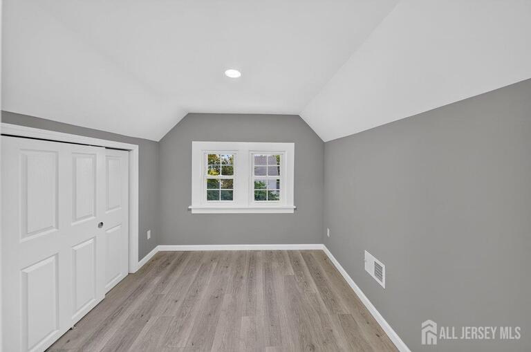Photo 23 of 184 Green Street, Woodbridge Proper NJ 07095, Woodbridge Proper, NJ