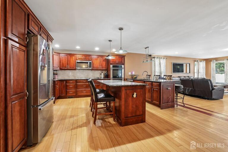 Photo 5 of 289 Franklin Road, North Brunswick NJ 08902, North Brunswick, NJ