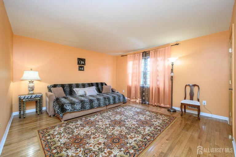 Photo 14 of 614 Maple Hill Drive, Woodbridge Proper NJ 07095, Woodbridge Proper, NJ