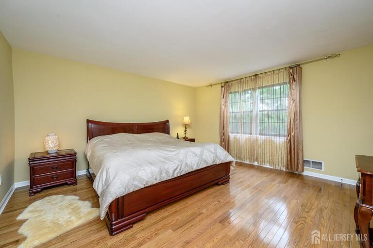 Photo 17 of 614 Maple Hill Drive, Woodbridge Proper NJ 07095, Woodbridge Proper, NJ