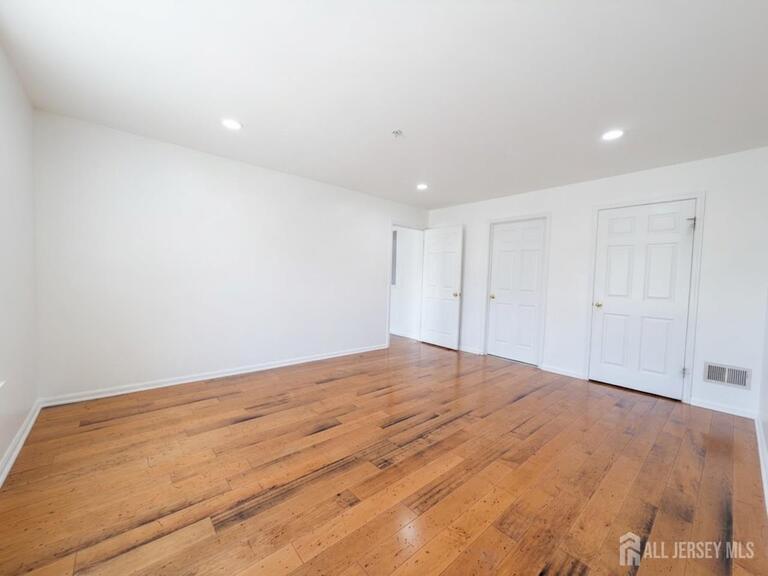 Photo 16 of 1013 Waterford Drive, Edison NJ 08817, Edison, NJ