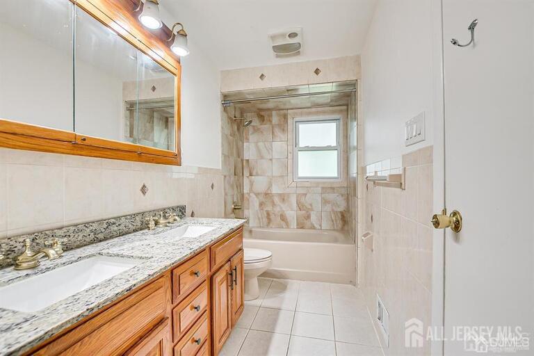 Photo 19 of 559 Wood Avenue, Edison NJ 08820, Edison, NJ