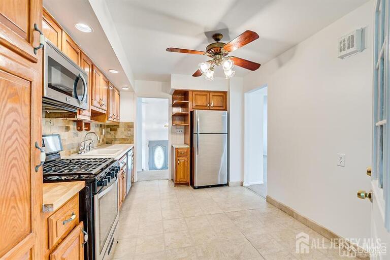 Photo 15 of 559 Wood Avenue, Edison NJ 08820, Edison, NJ