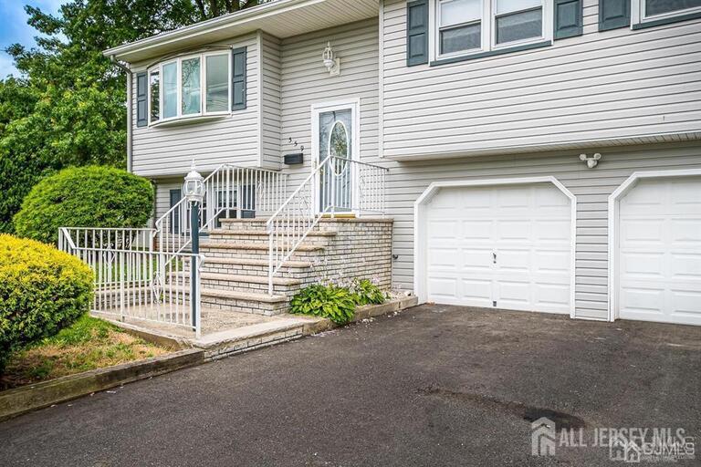 Photo 2 of 559 Wood Avenue, Edison NJ 08820, Edison, NJ
